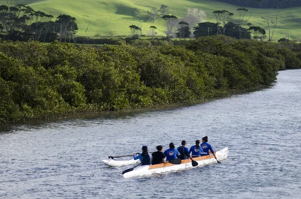 Racing outrigger kano 's — Stockfoto