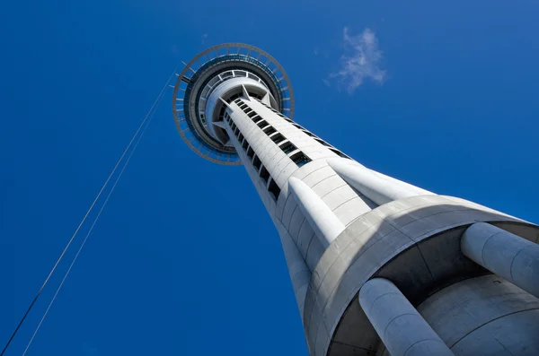 Auckland torre céu — Fotografia de Stock