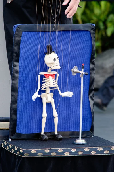 Skeleton poppenspeler — Stockfoto