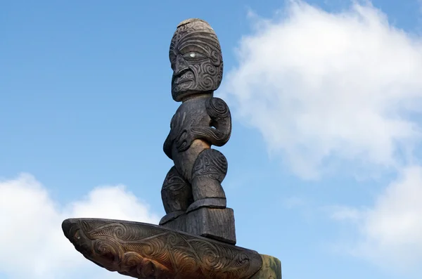 マオリ文化 - 木製の彫刻 — ストック写真