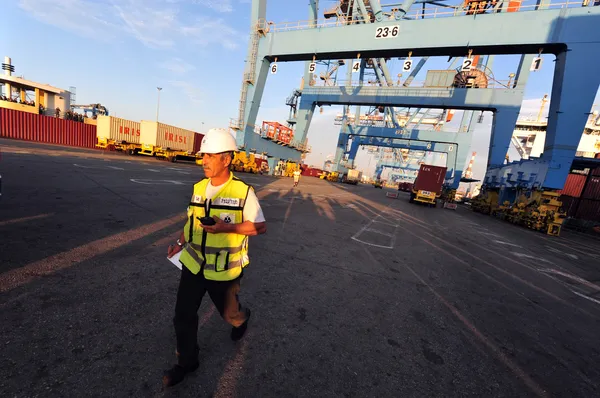 Docker - λιμάνι εργαζόμενος — Φωτογραφία Αρχείου