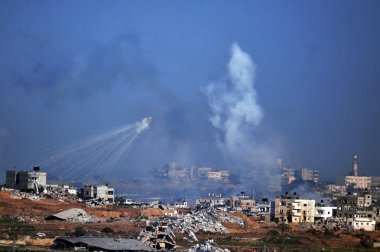 Gazze Şeridi'ndeki havadan bomba patlama