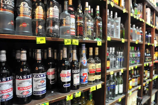 Αλκοόλ - πώληση της ποτοποιίας πράξης — Φωτογραφία Αρχείου