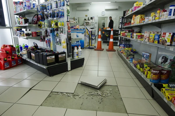 Daños por el fuerte terremoto —  Fotos de Stock