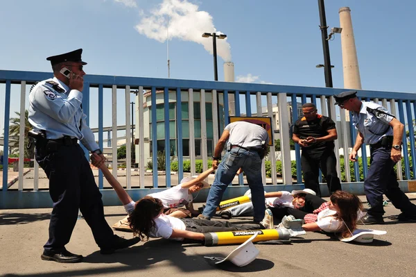 Greenpeace Blocks entry to Power Station in South Israel — Stock Photo, Image