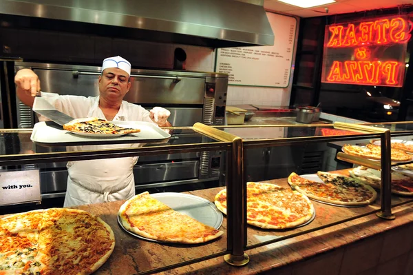 Rychlé občerstvení - pizza — Stock fotografie