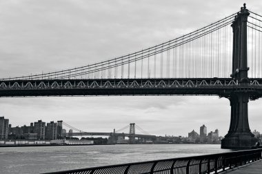 New York 'taki Manhattan Köprüsü