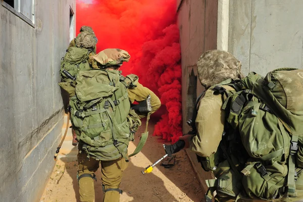 Вооружённый конфликт в Израиле — стоковое фото