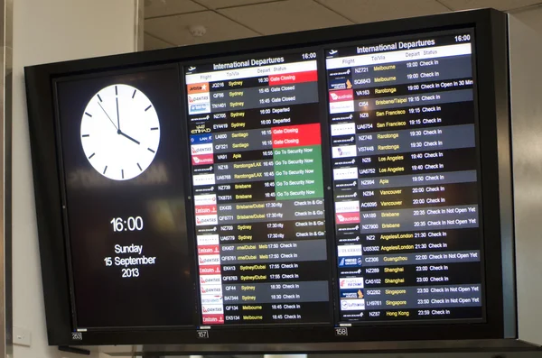 Planche de départ aéroport international d'Auckland — Photo