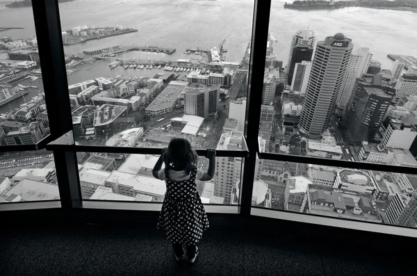 空タワー オークランド ニュージーランド nz の新しい — ストック写真