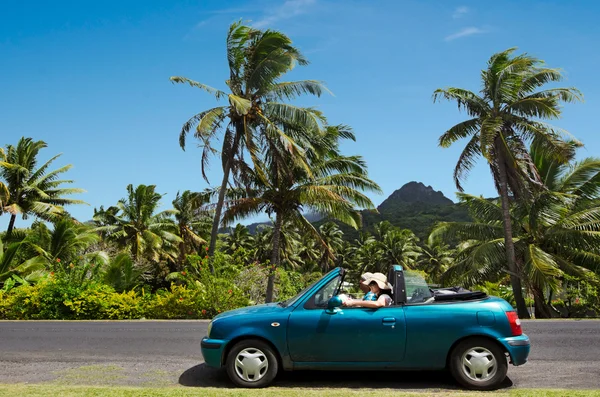 Couple travel by car in Tropical Island — Stock Photo, Image