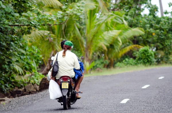 Transport i aitutaki Cooköarna — Stockfoto
