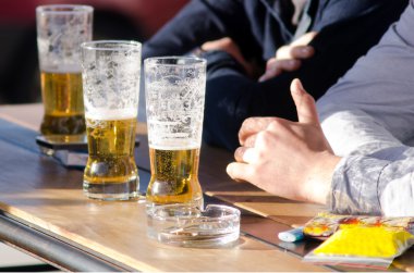 bira içme öğrenciler