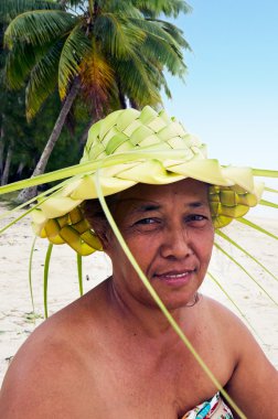 Pasifik adasında Polinezya Tahiti Olgun kadın portresi