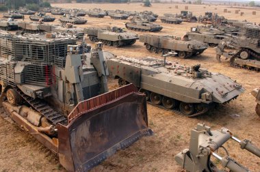 IDF forces tanks and armed vehicles outside Gaza Strip clipart