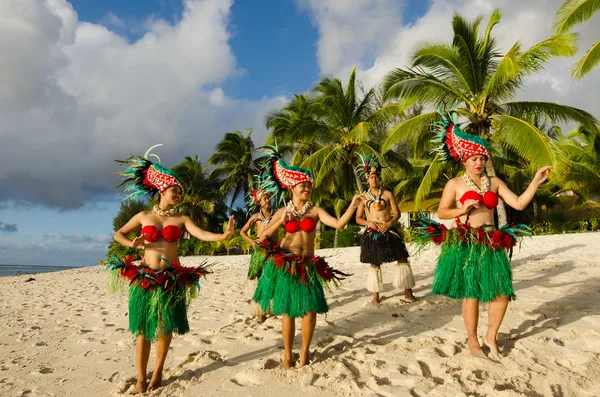 Grupo de Dança Tahiciano da Ilha Polinésia do Pacífico — Fotografia de Stock