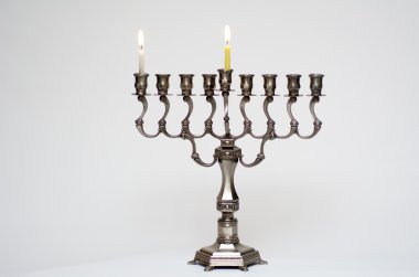 Hanukkah menorah Hanukkah ilk günü