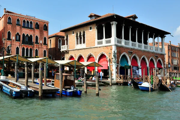威尼斯城市景观-里亚托市场 — 图库照片