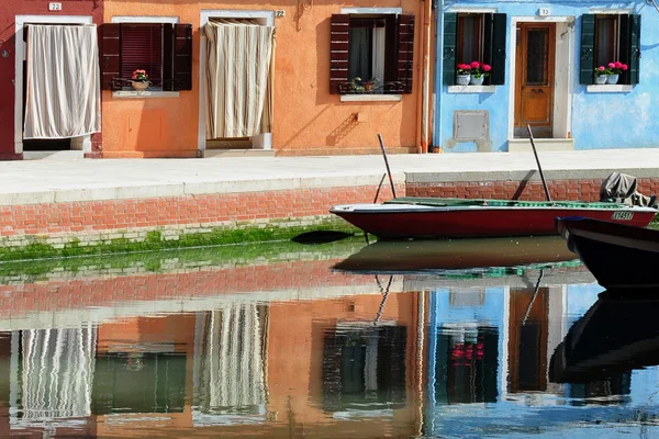 Ilha de Burano na Lagoa Veneziana, Itália — Fotografia de Stock