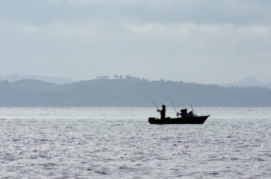 adalar Yeni Zelanda Koyu'nda balıkçı teknesi