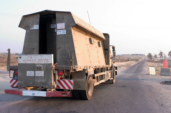 Бронеавтобус
