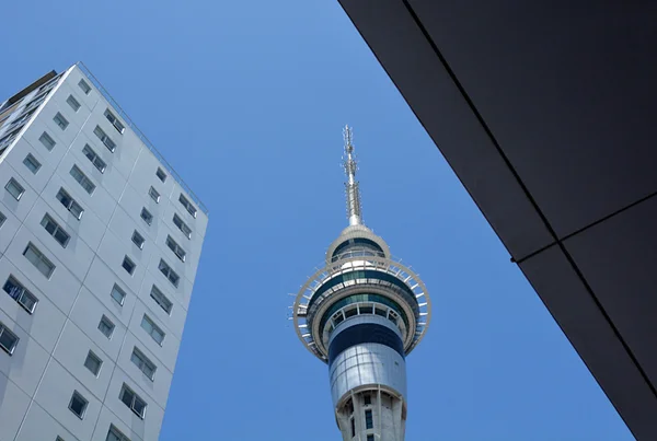Auckland stadsgezicht - sky towerAuckland gród - sky tower — Zdjęcie stockowe
