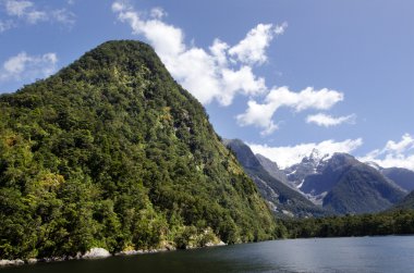Milford ses - Yeni Zelanda
