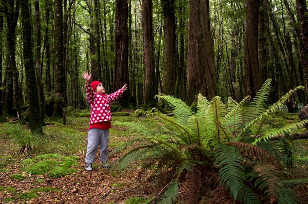 Child call for help — Stock Photo, Image