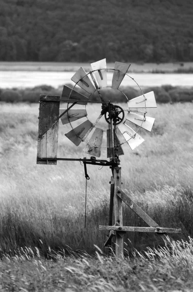 Wind water pump — Stock Photo, Image