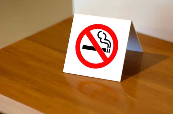 No hay señal de fumar —  Fotos de Stock