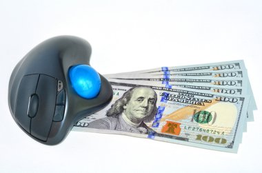 Bizi dolarlık banknot ve bilgisayar fare