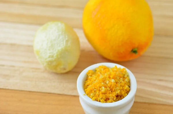 Geraspte schil van citrusvruchten — Stockfoto