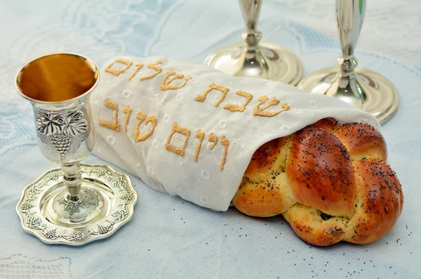 Schäbiger Vorabend-Tisch — Stockfoto