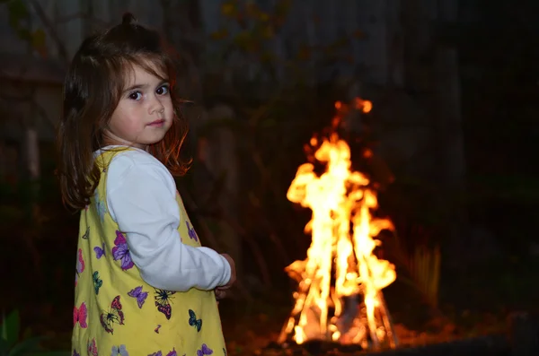 Holčička slaví židovský svátek lag ba'omer — Stock fotografie