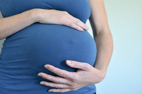 Gravid kvinna hälso-och sjukvård — Stockfoto