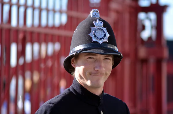 Офицер полиции Великобритании — стоковое фото