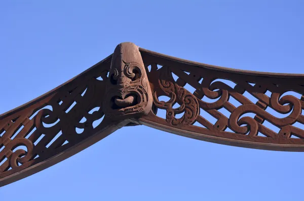 Kształtowanie kultury Maorysów - drewno — Zdjęcie stockowe