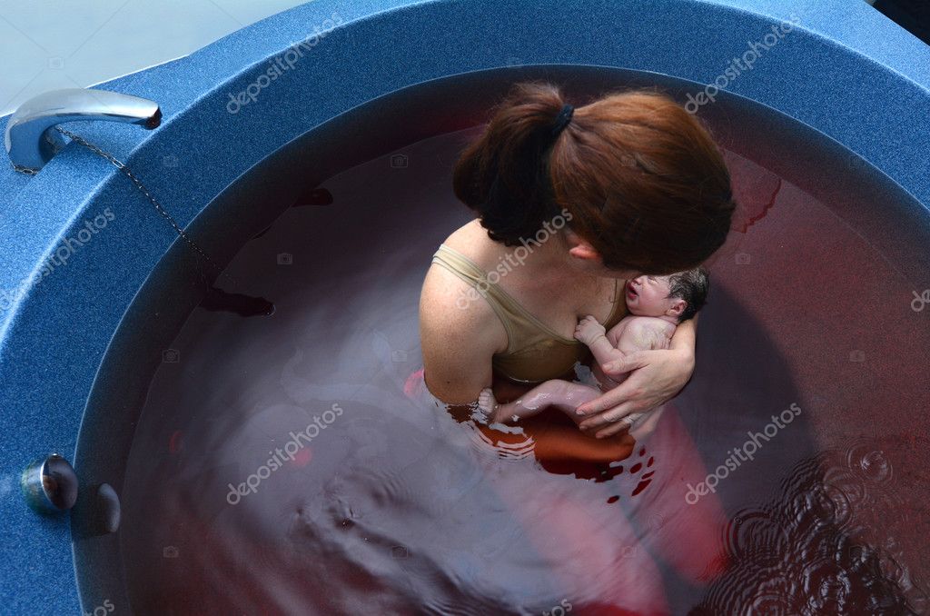 Водяные процедуры втроем Водяные процедуры втроем