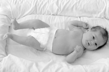 Yeni doğan bebek uyandı