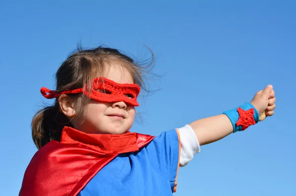 スーパー ヒーローの子供 - ガールパワー — ストック写真