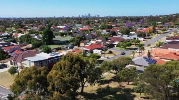 パース 西オーストラリア州の首都と世界で最も孤立した都市の空中ドローンビュースカイライン — ストック動画