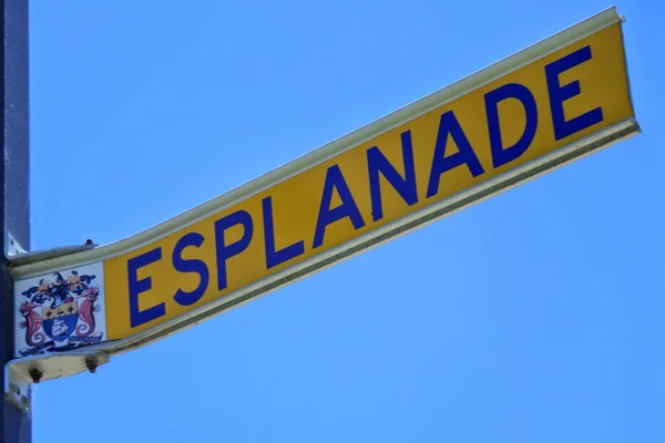 Rockingham Jan 2022 Rockingham Esplanade Sign Isolated Blue Sky Rockingham — Stockfoto