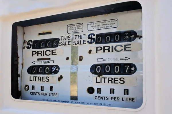 Закрыть Старую Концепцию Цен Бензин — стоковое фото