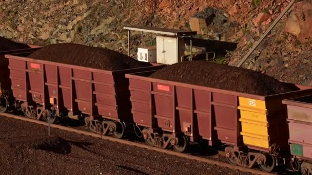 Дампью Июнь Июня 2022 Железнорудный Поезд Порт Дампир Западная Австралия — стоковое видео