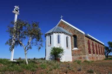 Batı Avustralya 'nın Roebourne Pilbara bölgesindeki Kutsal Üçlü Kilisesi..