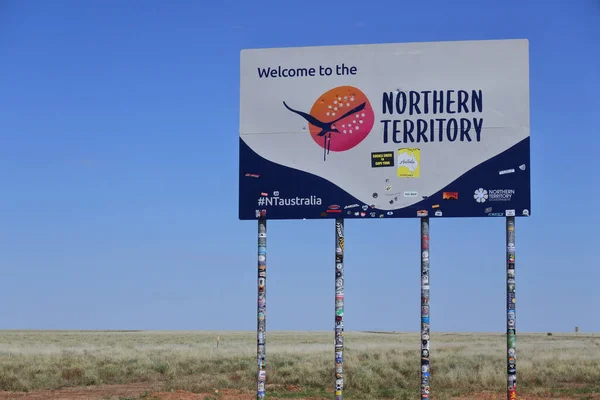 Isa Qld Sep 2022 Welcome North Territory Traffic Road Sign — Stock Photo, Image