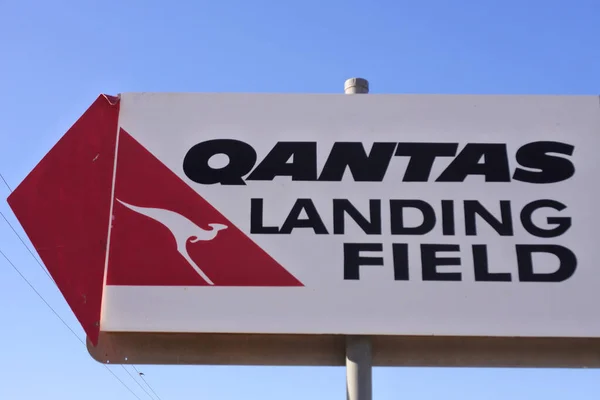 Winton Qld Sep 2022 Qantas Landing Field Sign Qantas Flag — Stock Photo, Image