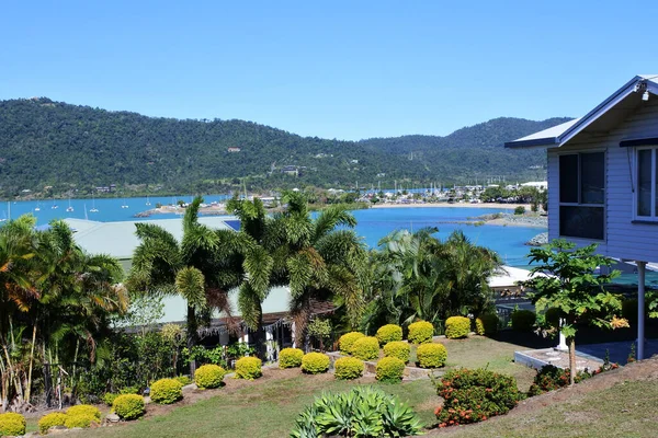 Luftaufnahme Der Küstenstadt Airlie Beach Tropischen Norden Queenslands — Stockfoto