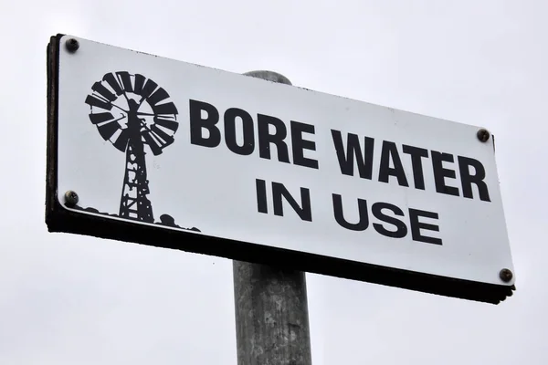 Bore Water Use Sign Symbol Outback Australia People Copy Space — Stock Photo, Image