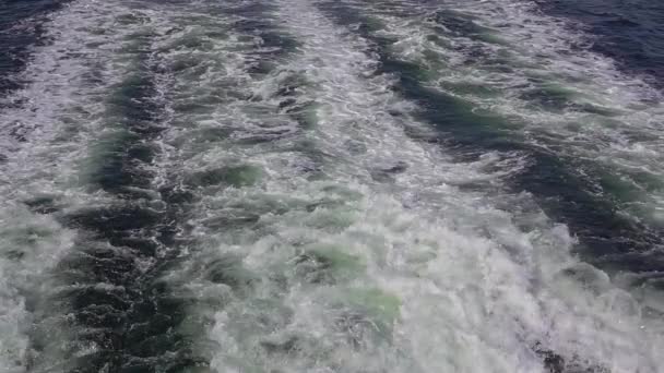 Slow Motion Shot Ship Waves Wodzie Oceanicznej — Wideo stockowe